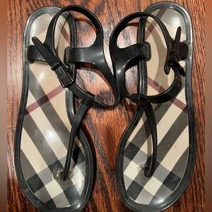 Burberry size 8 women